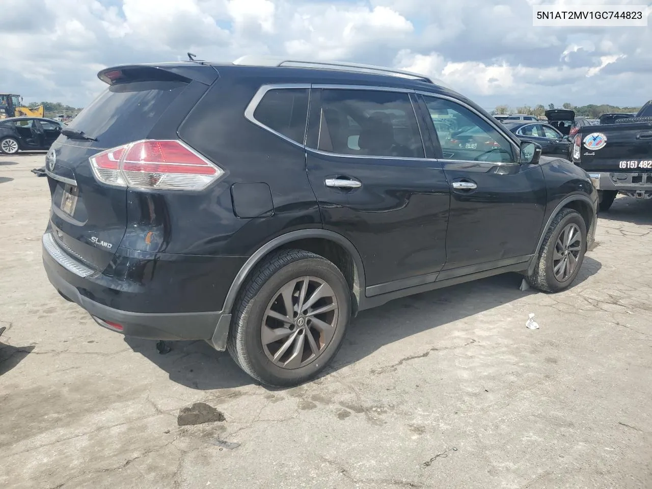 5N1AT2MV1GC744823 2016 Nissan Rogue S