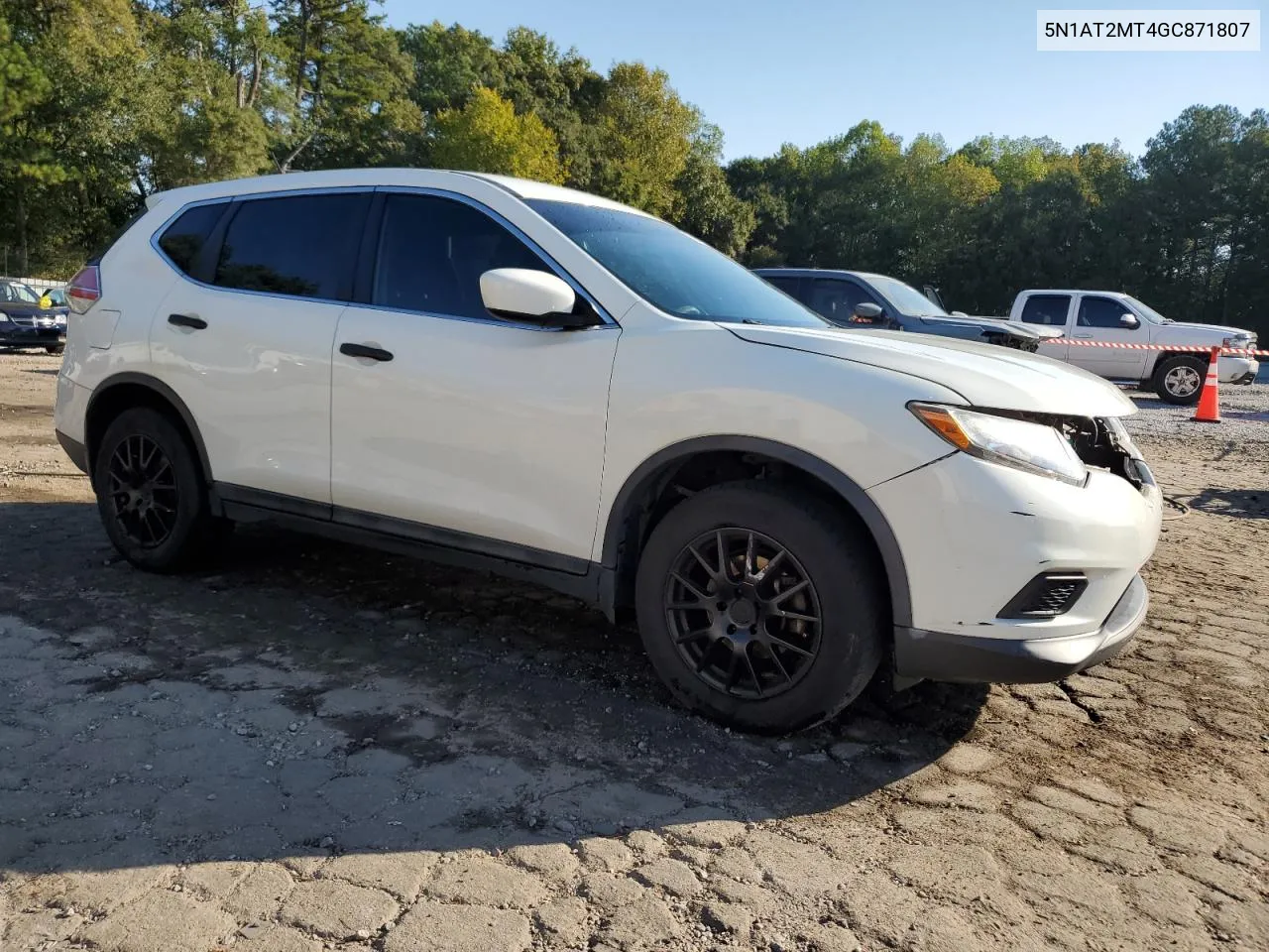 2016 Nissan Rogue S VIN: 5N1AT2MT4GC871807 Lot: 74836084