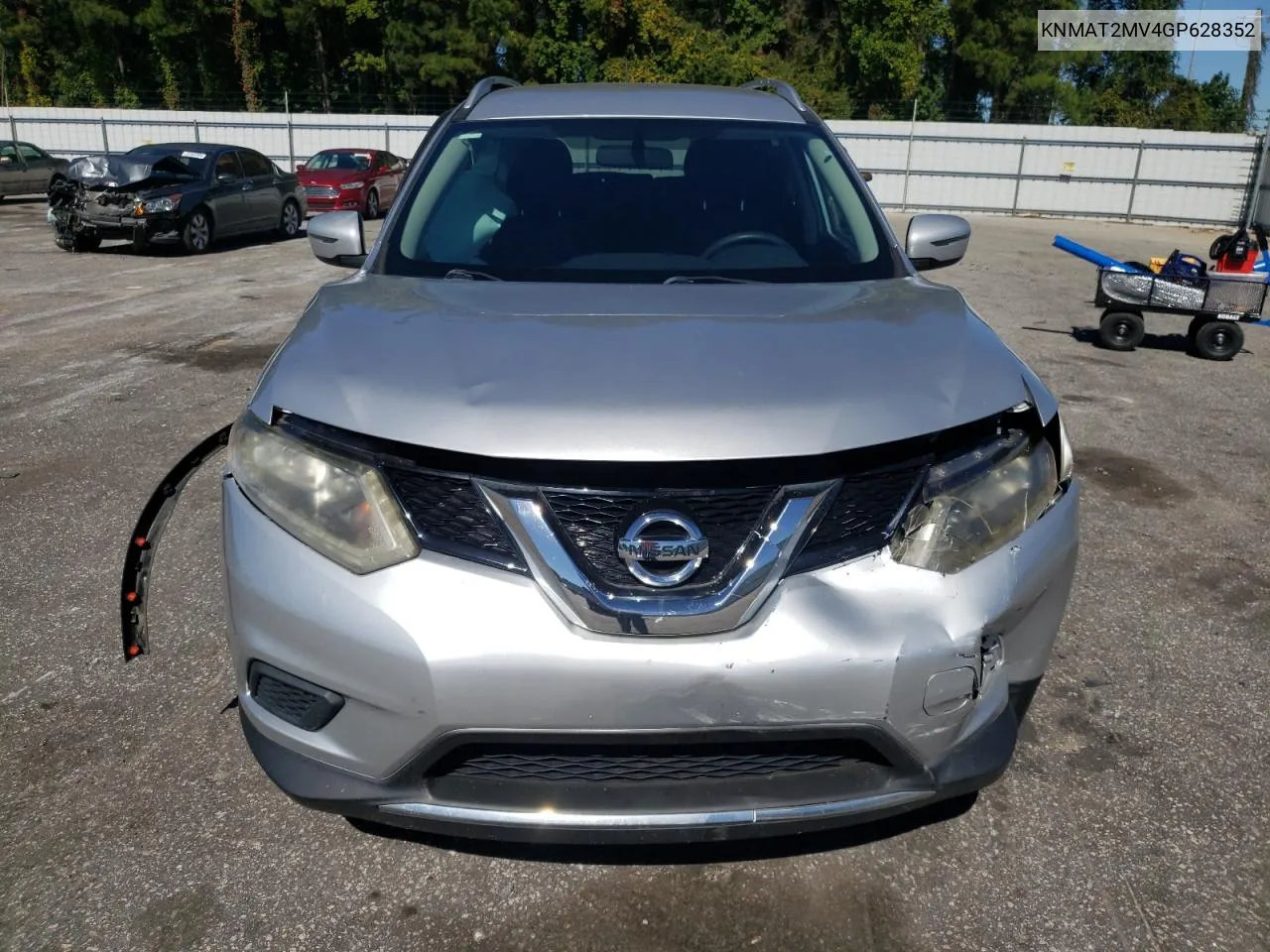 2016 Nissan Rogue S VIN: KNMAT2MV4GP628352 Lot: 75216374