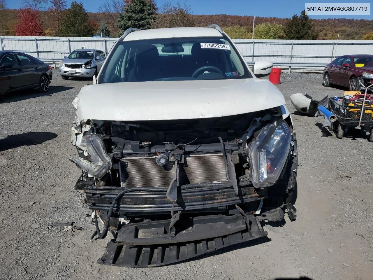 2016 Nissan Rogue S VIN: 5N1AT2MV4GC807719 Lot: 77682254