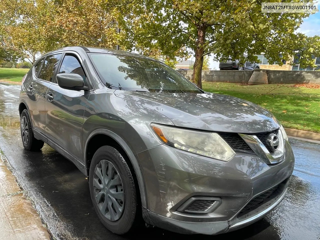 2016 Nissan Rogue S VIN: JN8AT2MTXGW001101 Lot: 79467494