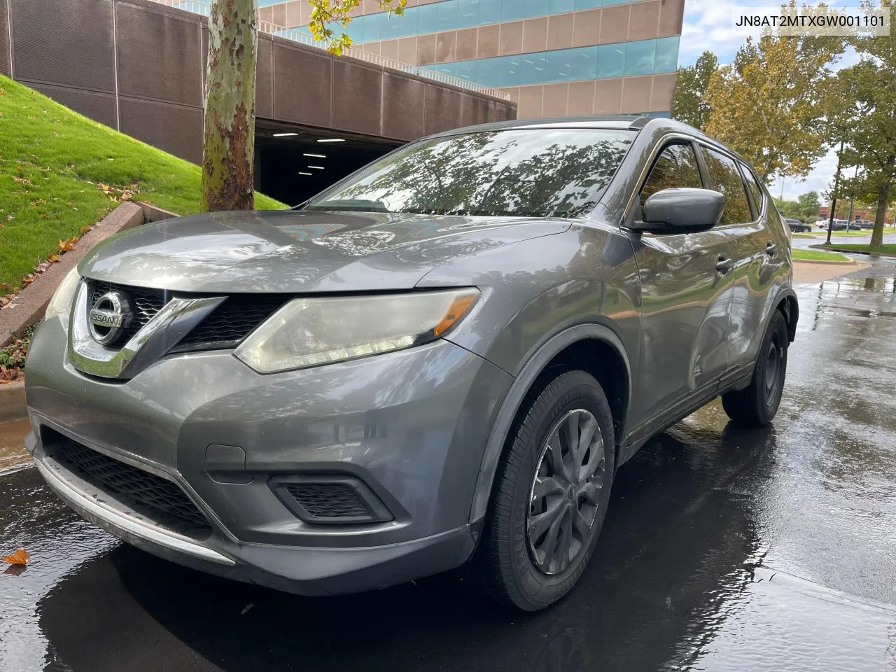 2016 Nissan Rogue S VIN: JN8AT2MTXGW001101 Lot: 79467494