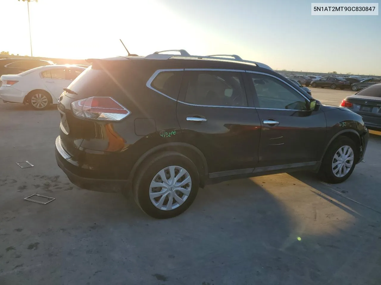 5N1AT2MT9GC830847 2016 Nissan Rogue S