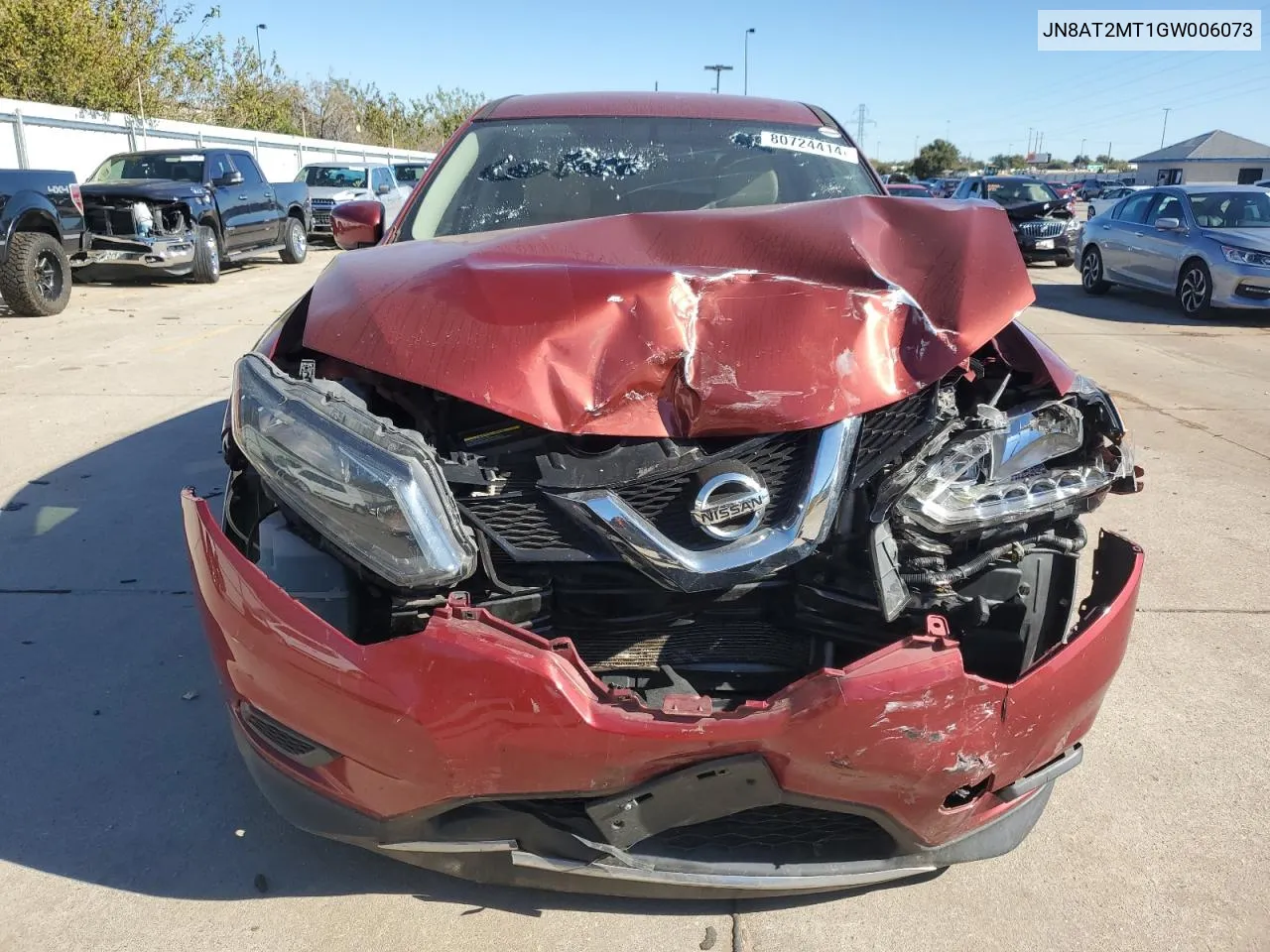 2016 Nissan Rogue S VIN: JN8AT2MT1GW006073 Lot: 80724414