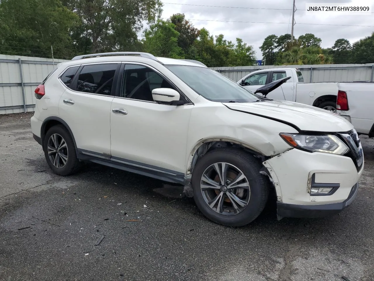 2017 Nissan Rogue S VIN: JN8AT2MT6HW388909 Lot: 61509374