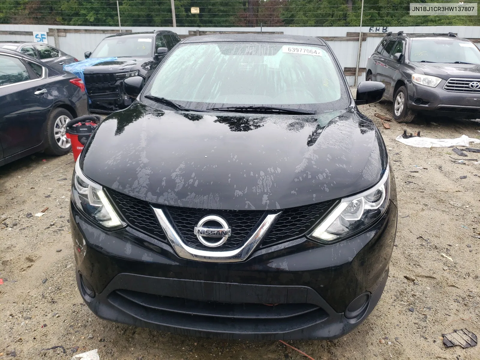 JN1BJ1CR3HW137807 2017 Nissan Rogue Sport S