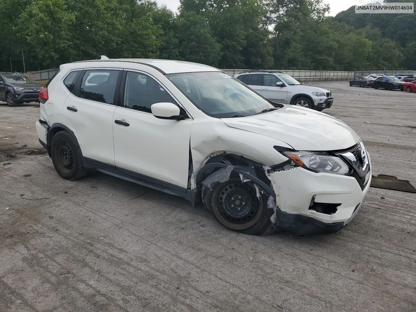 2017 Nissan Rogue S VIN: JN8AT2MV9HW014604 Lot: 64018244