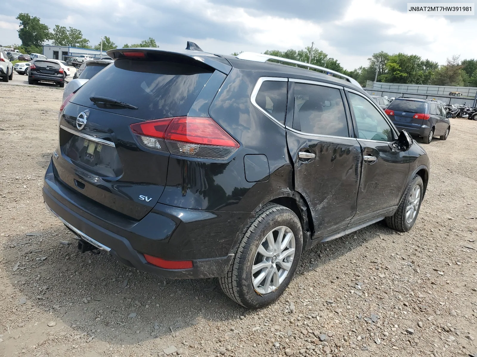 2017 Nissan Rogue S VIN: JN8AT2MT7HW391981 Lot: 64074304