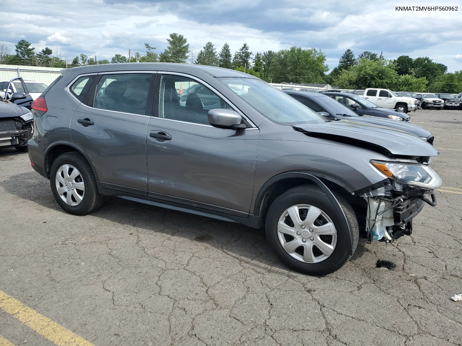 2017 Nissan Rogue S VIN: KNMAT2MV6HP560962 Lot: 64442024