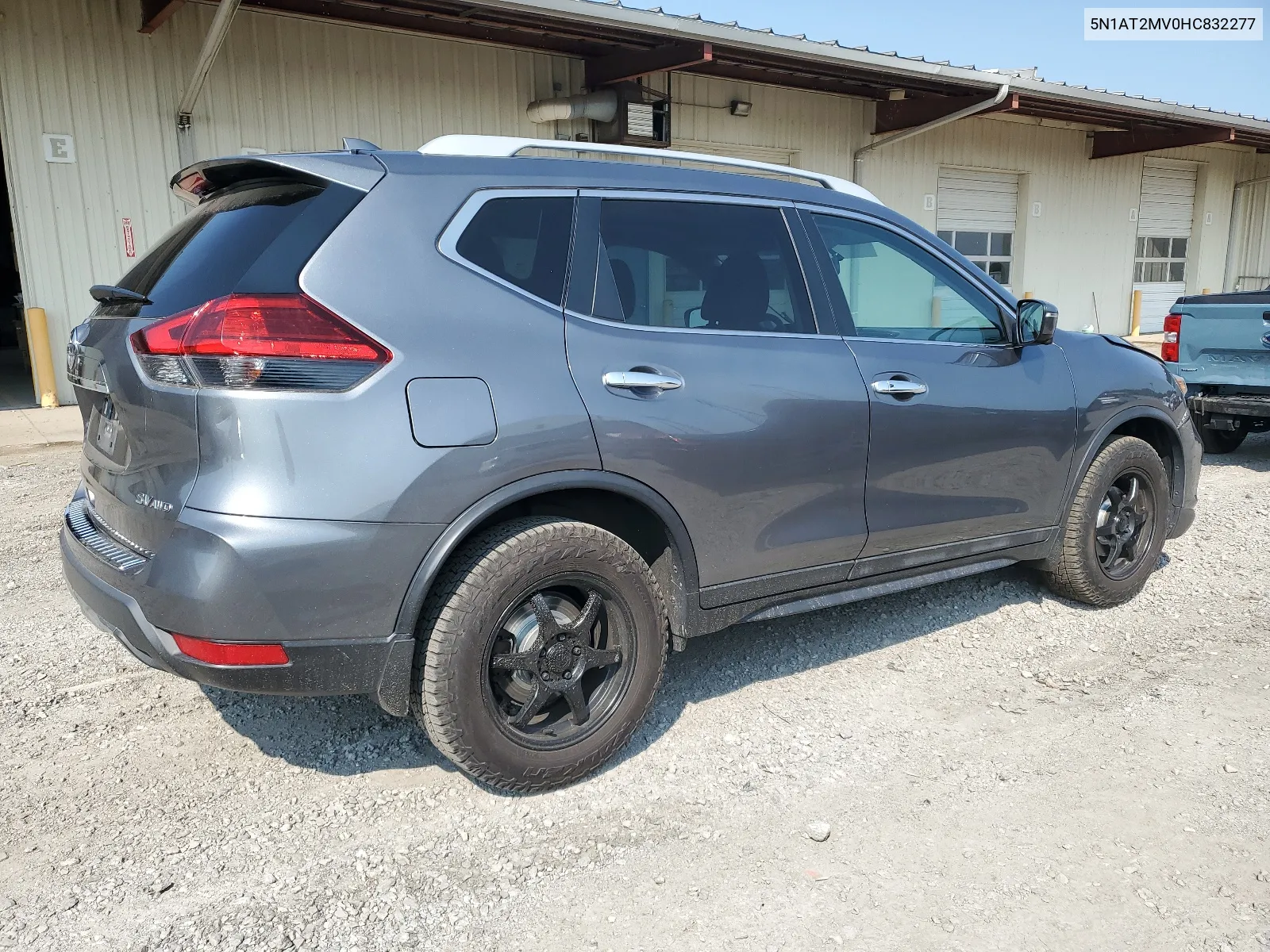 2017 Nissan Rogue Sv VIN: 5N1AT2MV0HC832277 Lot: 65112284