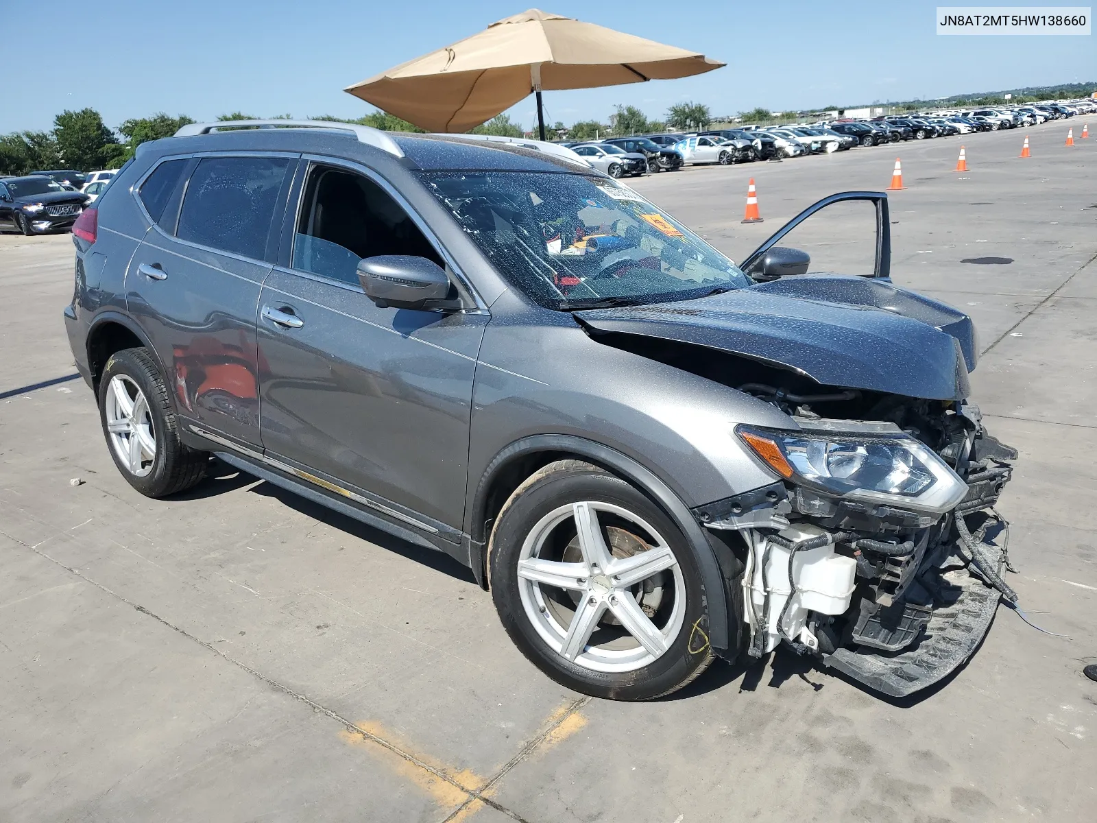 2017 Nissan Rogue S VIN: JN8AT2MT5HW138660 Lot: 65758504