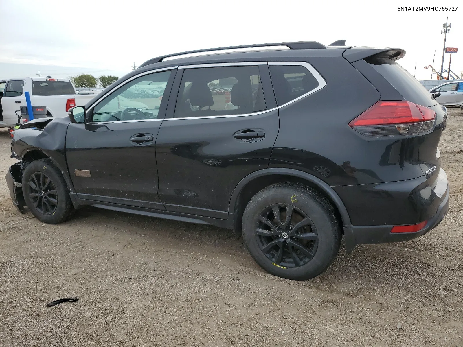 2017 Nissan Rogue Sv VIN: 5N1AT2MV9HC765727 Lot: 66651014