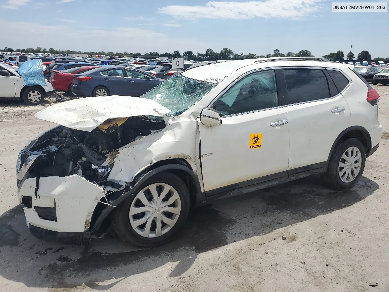 2017 Nissan Rogue S VIN: JN8AT2MV2HW011303 Lot: 67351464