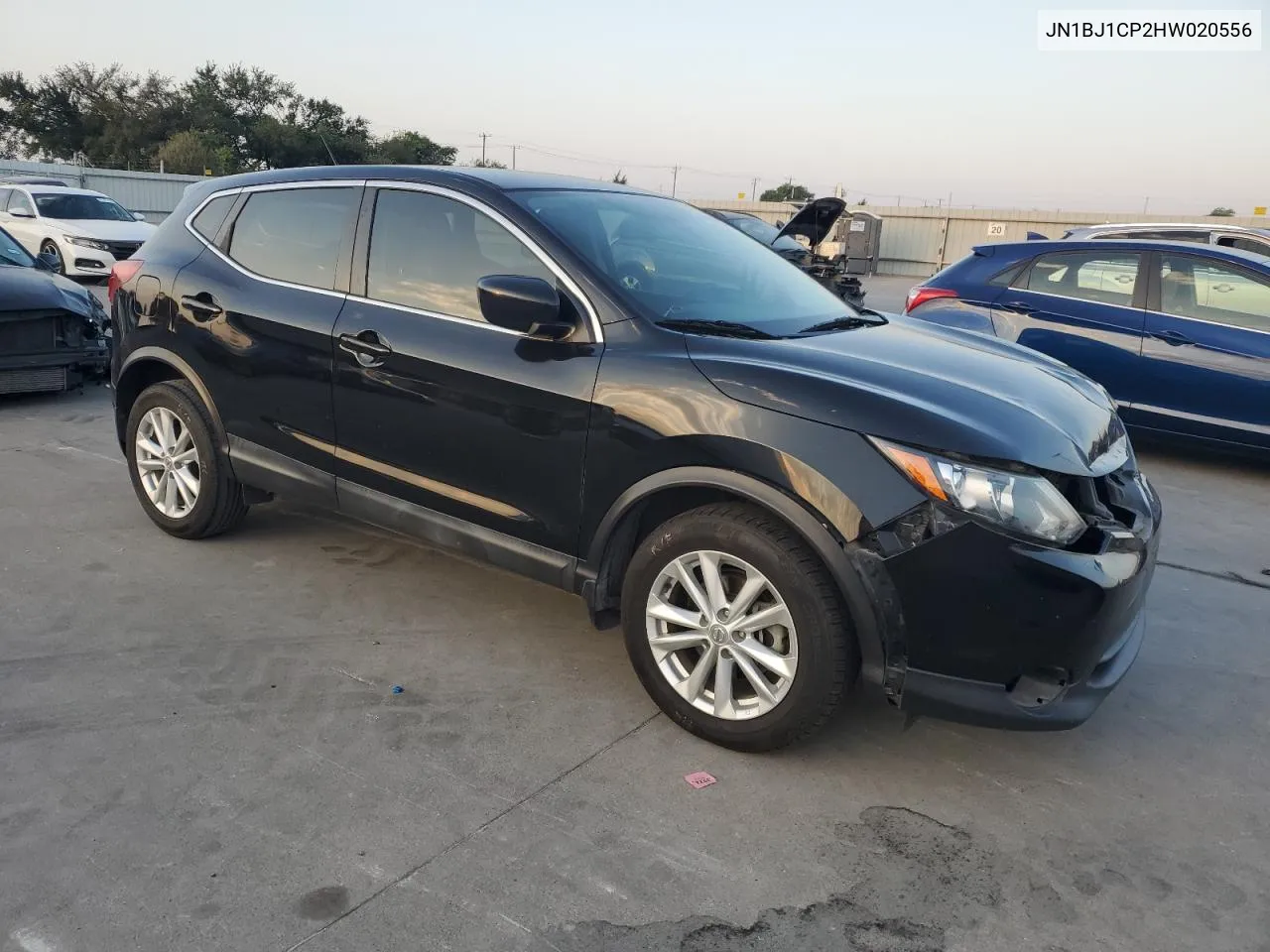 2017 Nissan Rogue Sport S VIN: JN1BJ1CP2HW020556 Lot: 68187054