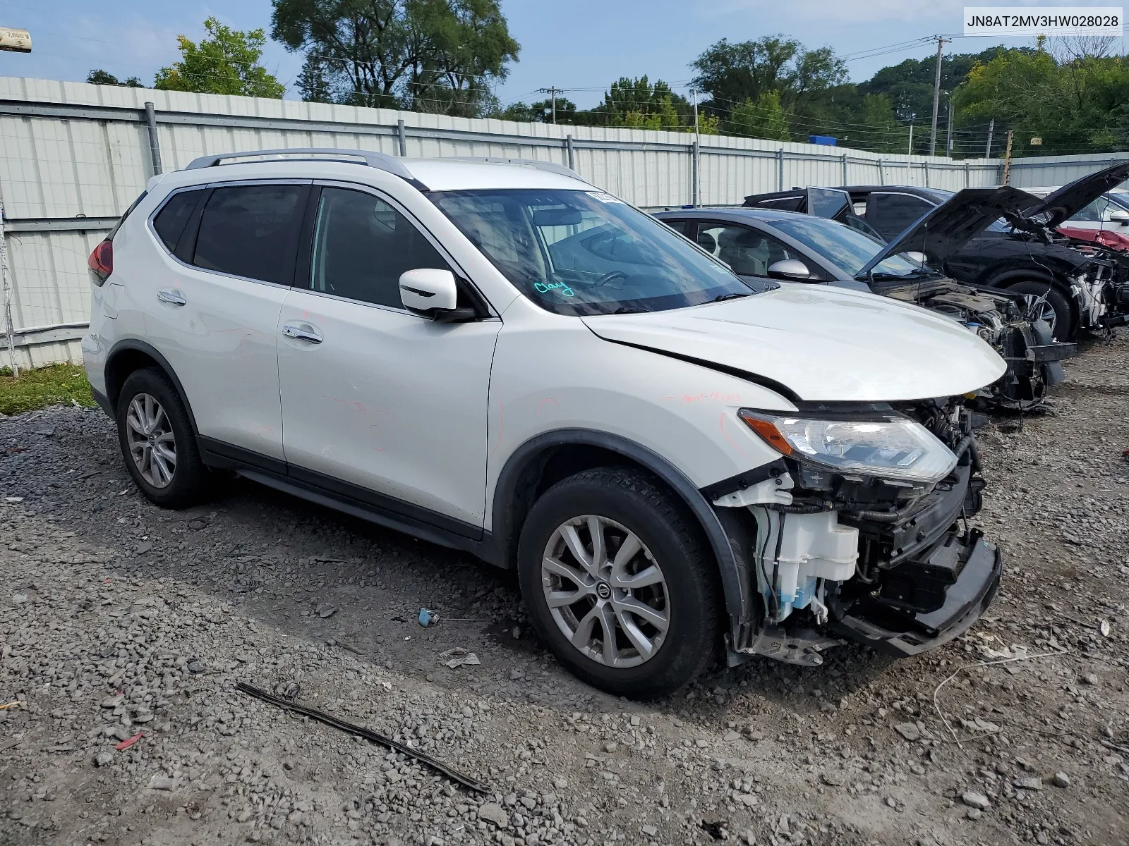 2017 Nissan Rogue S VIN: JN8AT2MV3HW028028 Lot: 68231694