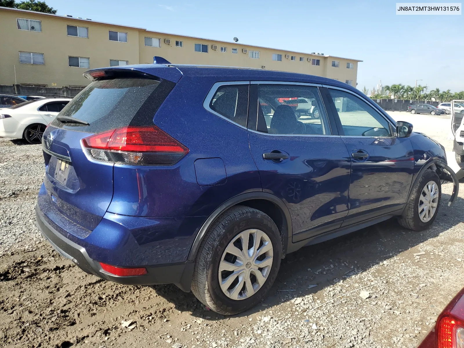 2017 Nissan Rogue S VIN: JN8AT2MT3HW131576 Lot: 68249694