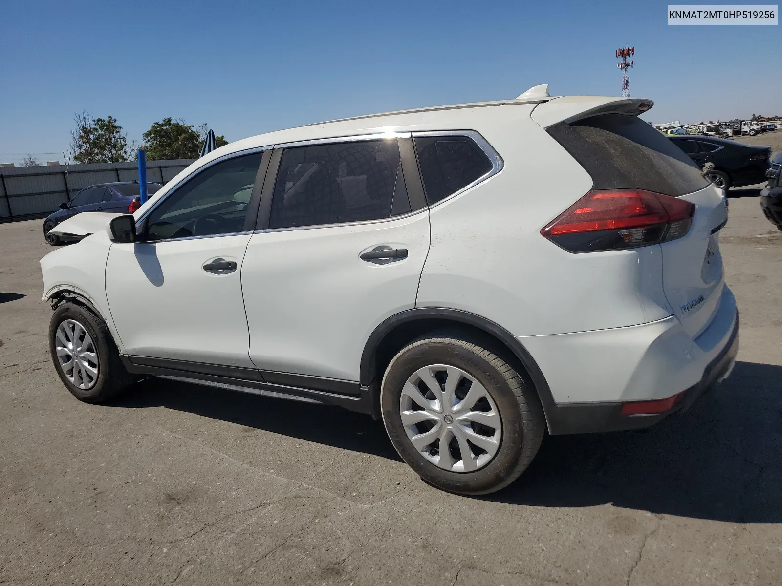 2017 Nissan Rogue S VIN: KNMAT2MT0HP519256 Lot: 68491934