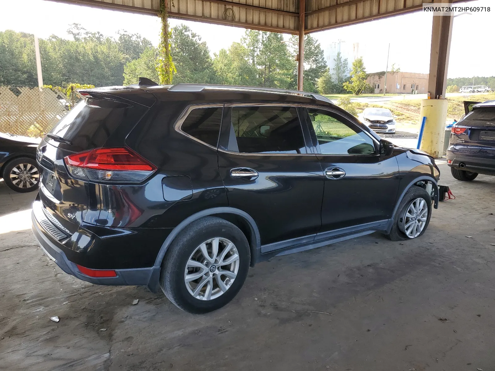 2017 Nissan Rogue S VIN: KNMAT2MT2HP609718 Lot: 68636024