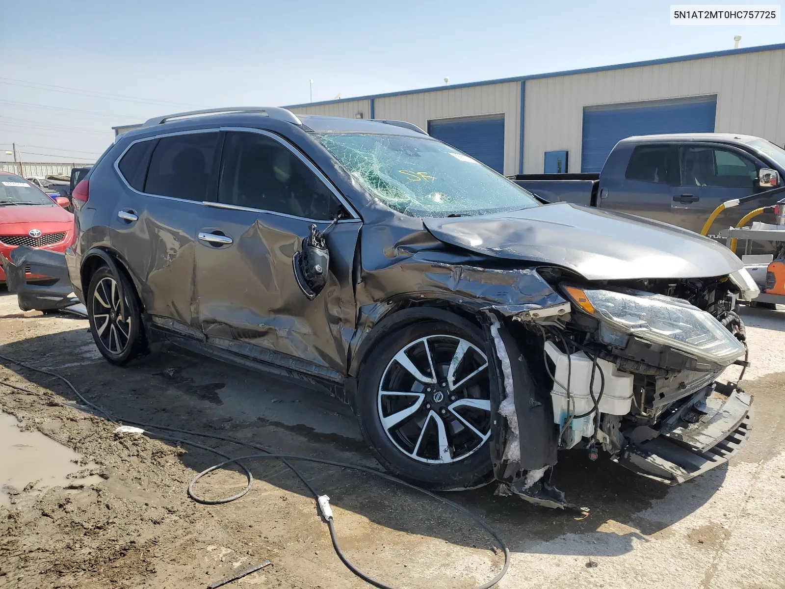 2017 Nissan Rogue S VIN: 5N1AT2MT0HC757725 Lot: 68687124