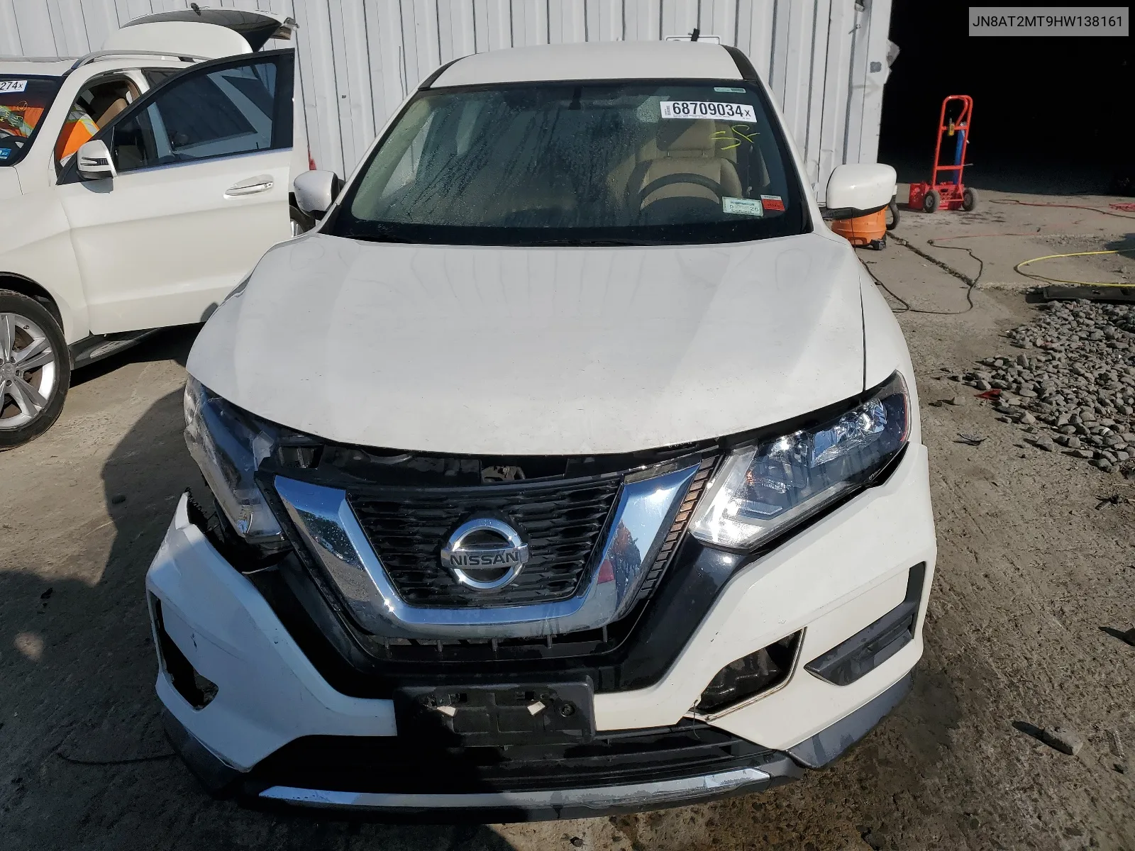 2017 Nissan Rogue S VIN: JN8AT2MT9HW138161 Lot: 68709034