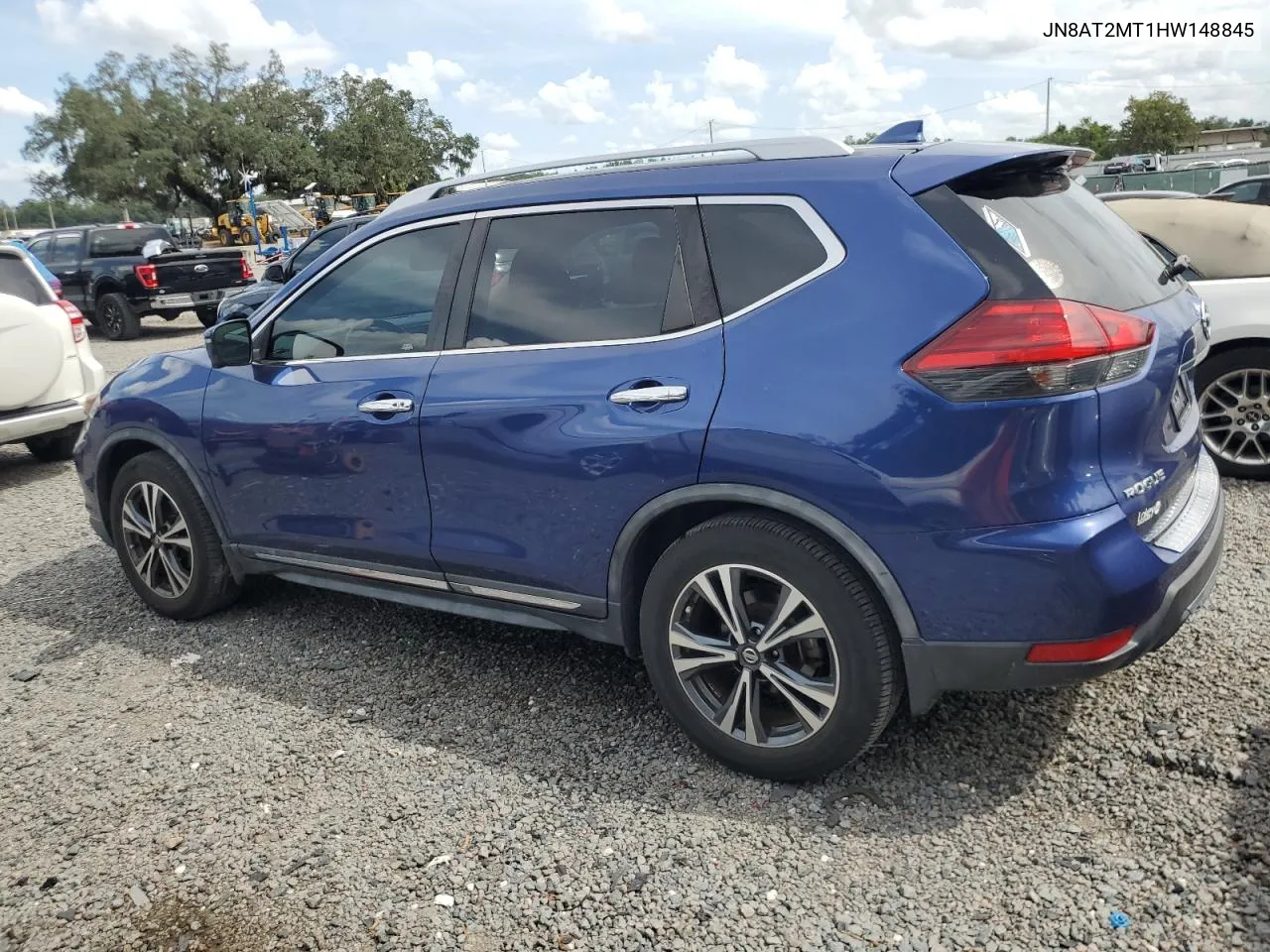 2017 Nissan Rogue S VIN: JN8AT2MT1HW148845 Lot: 70651444