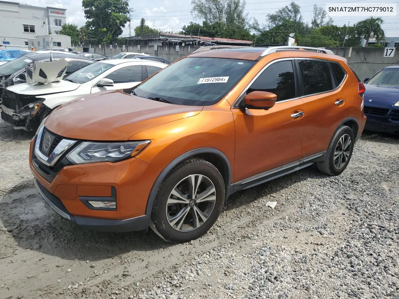 5N1AT2MT7HC779012 2017 Nissan Rogue S