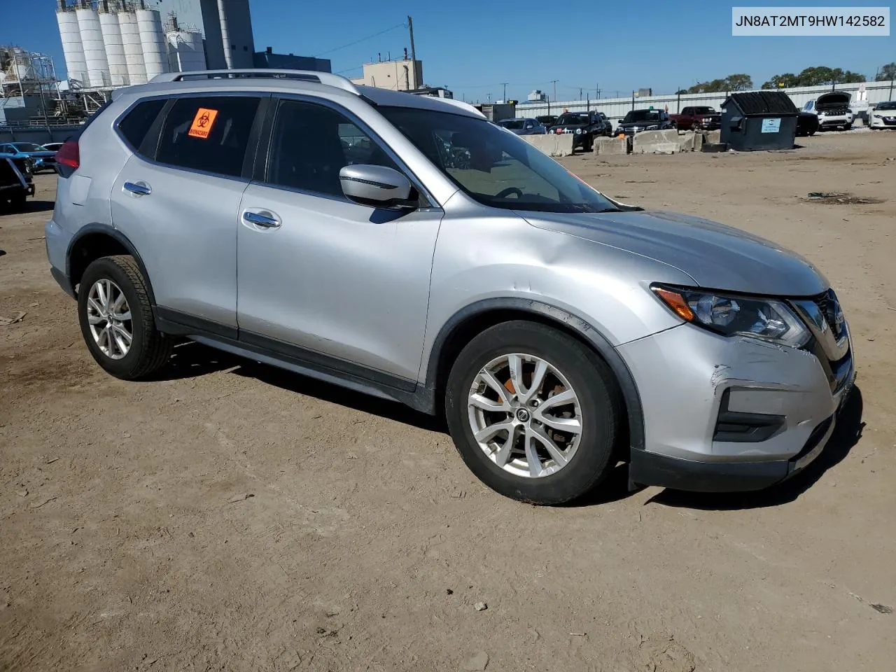 2017 Nissan Rogue S VIN: JN8AT2MT9HW142582 Lot: 72083364