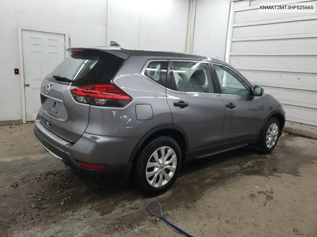 2017 Nissan Rogue S VIN: KNMAT2MT3HP525665 Lot: 72628284