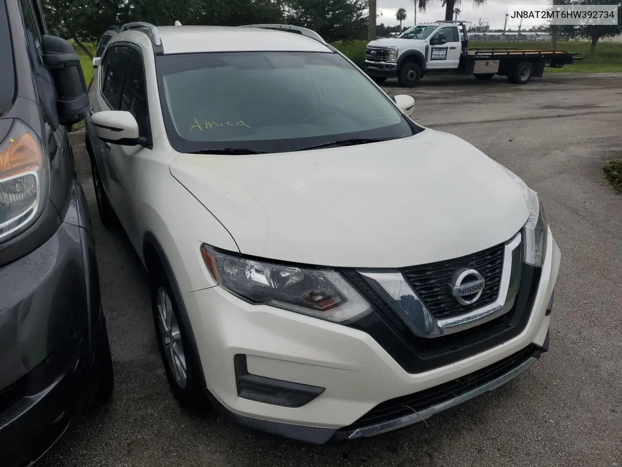 2017 Nissan Rogue S VIN: JN8AT2MT6HW392734 Lot: 74444224