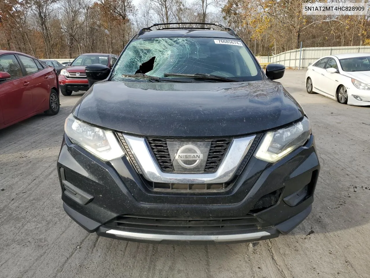 2017 Nissan Rogue S VIN: 5N1AT2MT4HC828909 Lot: 76685674