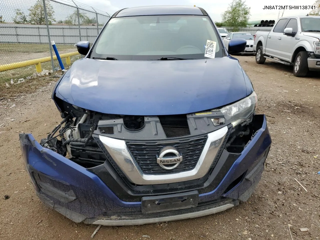 2017 Nissan Rogue S VIN: JN8AT2MT5HW138741 Lot: 77621694