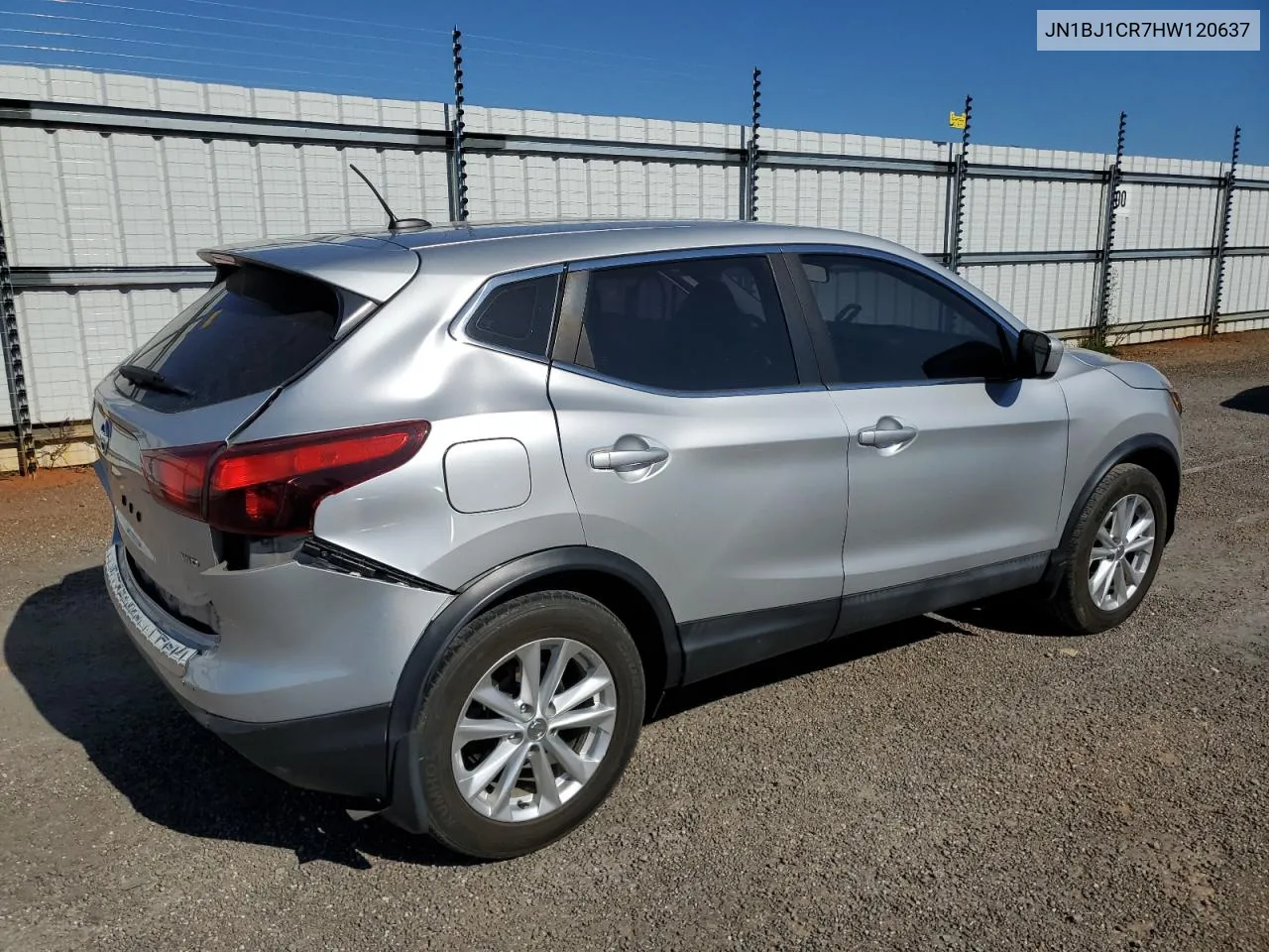 2017 Nissan Rogue Sport S VIN: JN1BJ1CR7HW120637 Lot: 77678424