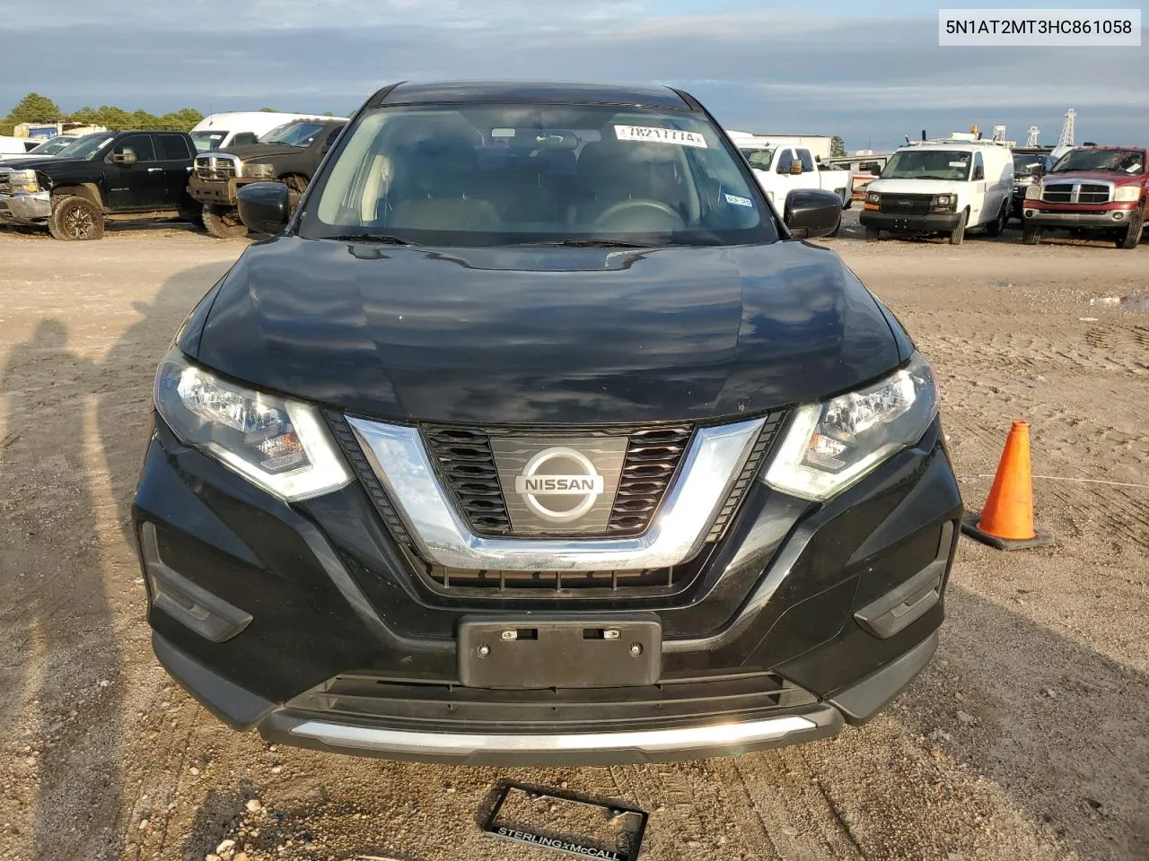 5N1AT2MT3HC861058 2017 Nissan Rogue S