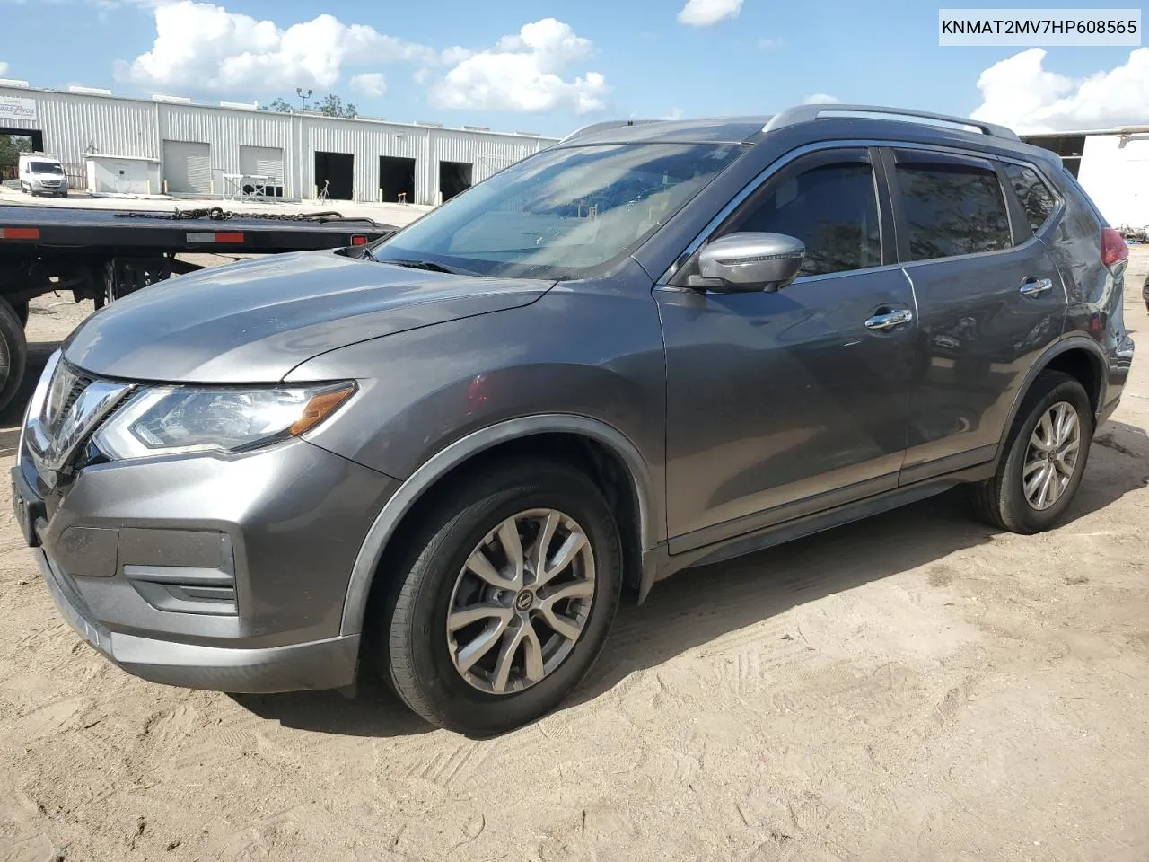 2017 Nissan Rogue S VIN: KNMAT2MV7HP608565 Lot: 80153054