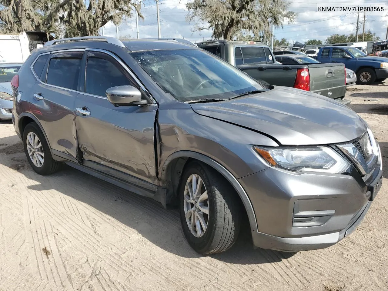 2017 Nissan Rogue S VIN: KNMAT2MV7HP608565 Lot: 80153054