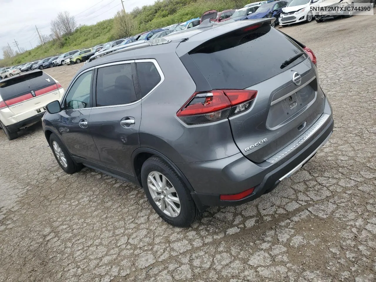 2018 Nissan Rogue S VIN: 5N1AT2MTXJC744390 Lot: 47809674