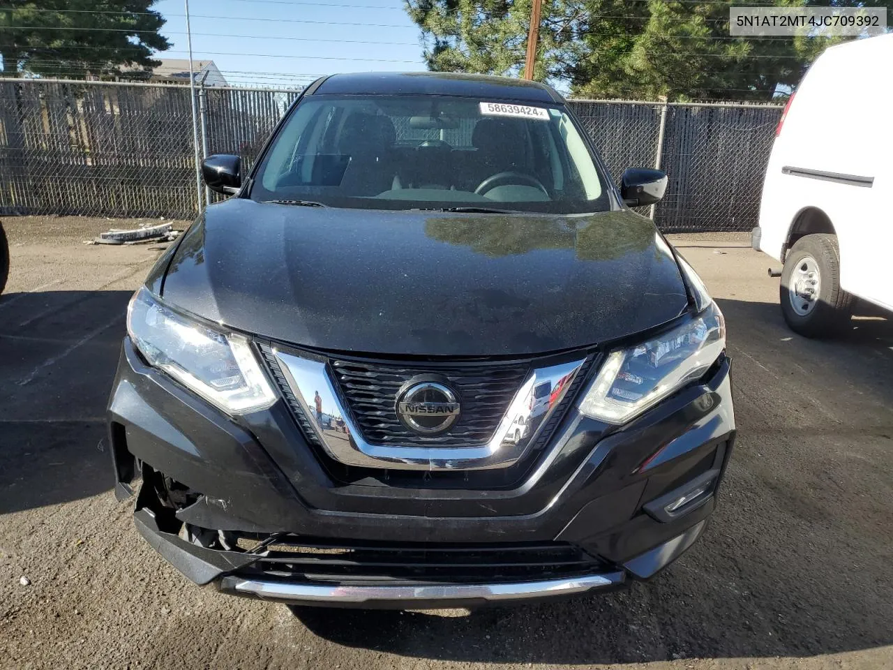 5N1AT2MT4JC709392 2018 Nissan Rogue S