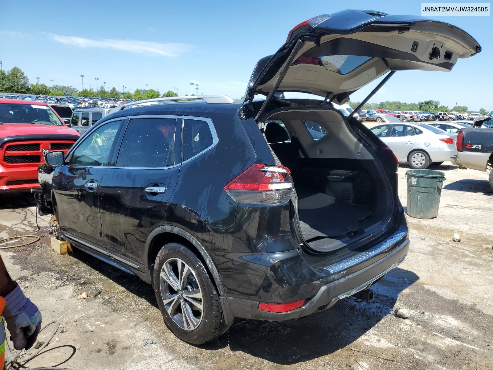 2018 Nissan Rogue S VIN: JN8AT2MV4JW324505 Lot: 60161414