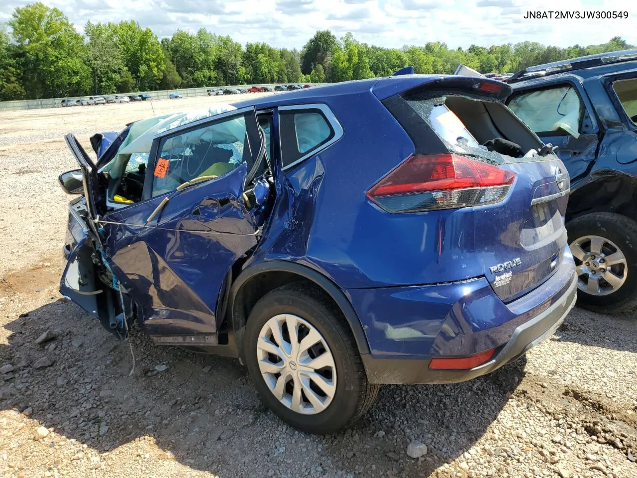 2018 Nissan Rogue S VIN: JN8AT2MV3JW300549 Lot: 62700614