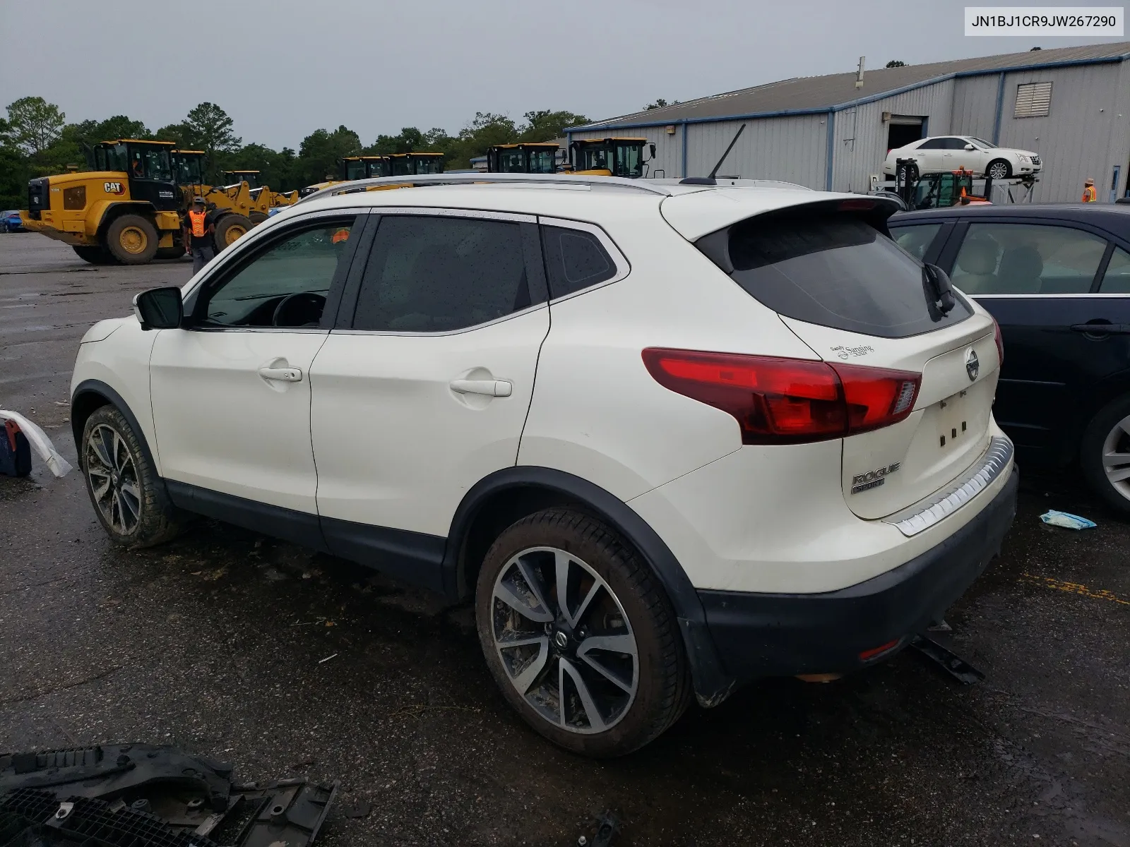 JN1BJ1CR9JW267290 2018 Nissan Rogue Sport S