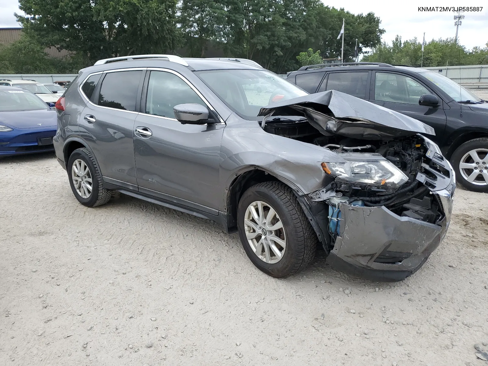 KNMAT2MV3JP585887 2018 Nissan Rogue S