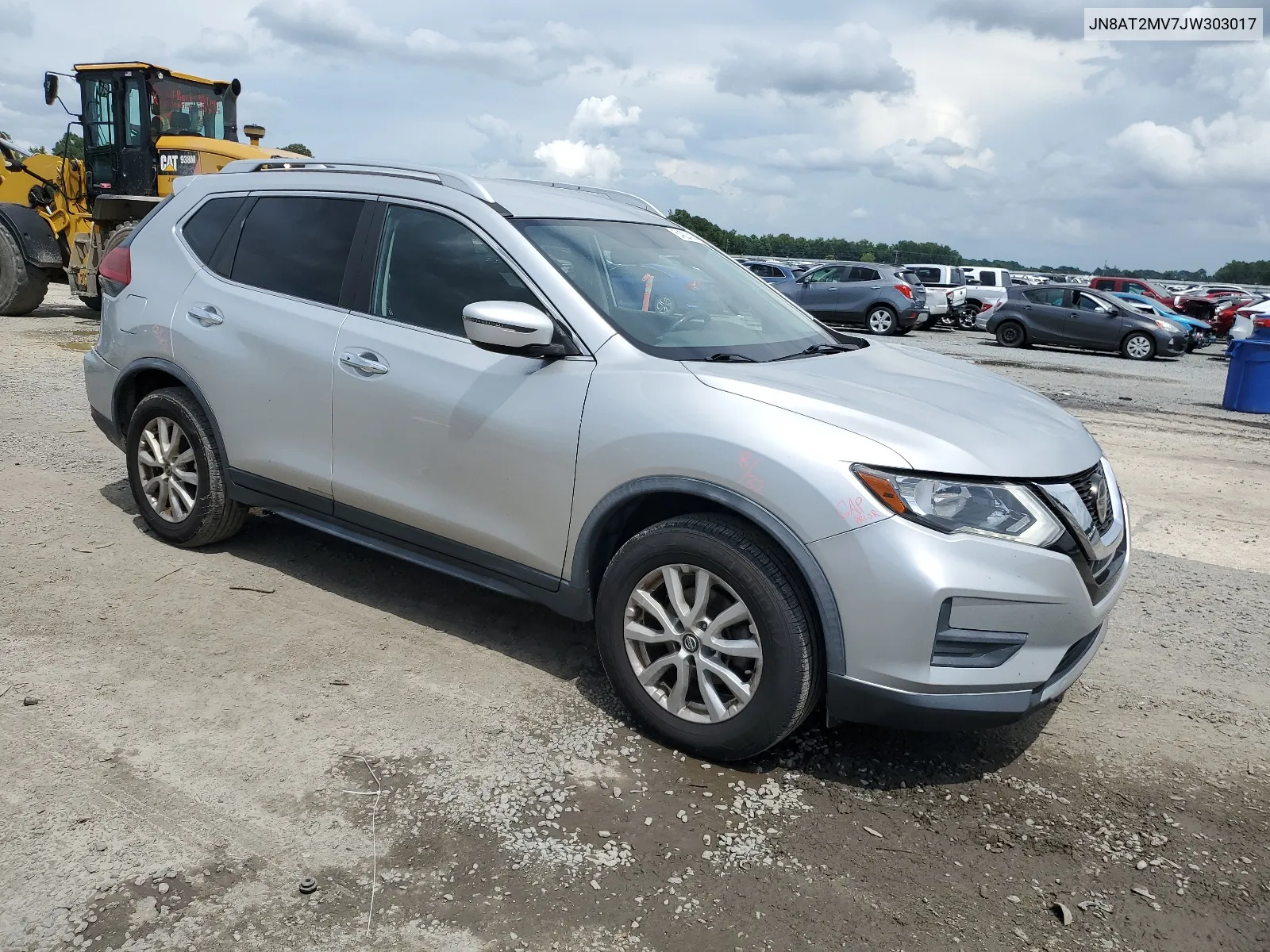 2018 Nissan Rogue S VIN: JN8AT2MV7JW303017 Lot: 64224144