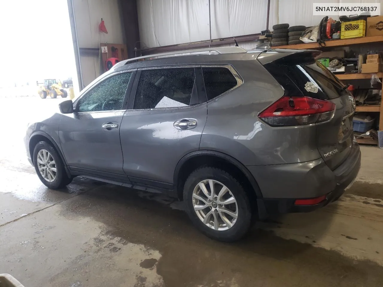 5N1AT2MV6JC768137 2018 Nissan Rogue S