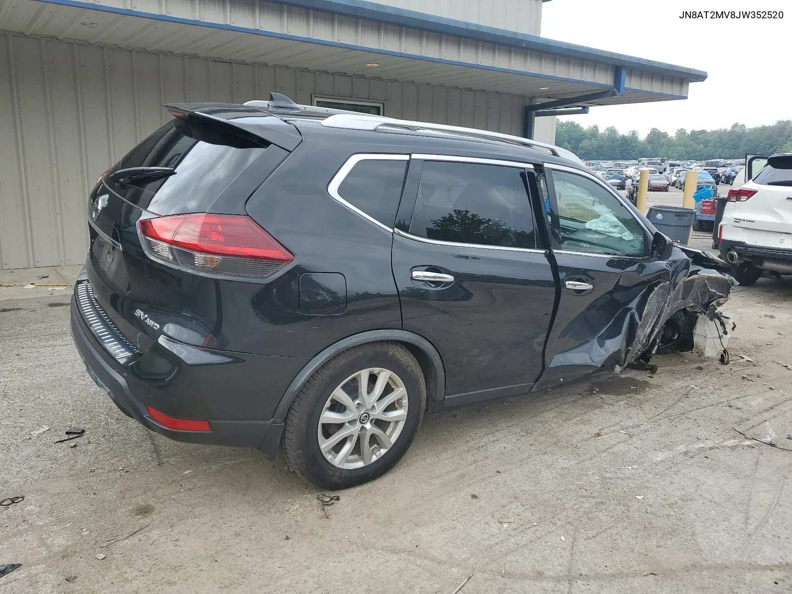 2018 Nissan Rogue S VIN: JN8AT2MV8JW352520 Lot: 65824084