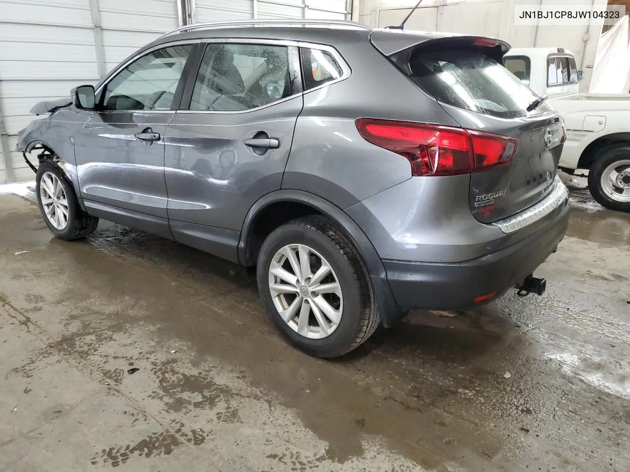 JN1BJ1CP8JW104323 2018 Nissan Rogue Sport S