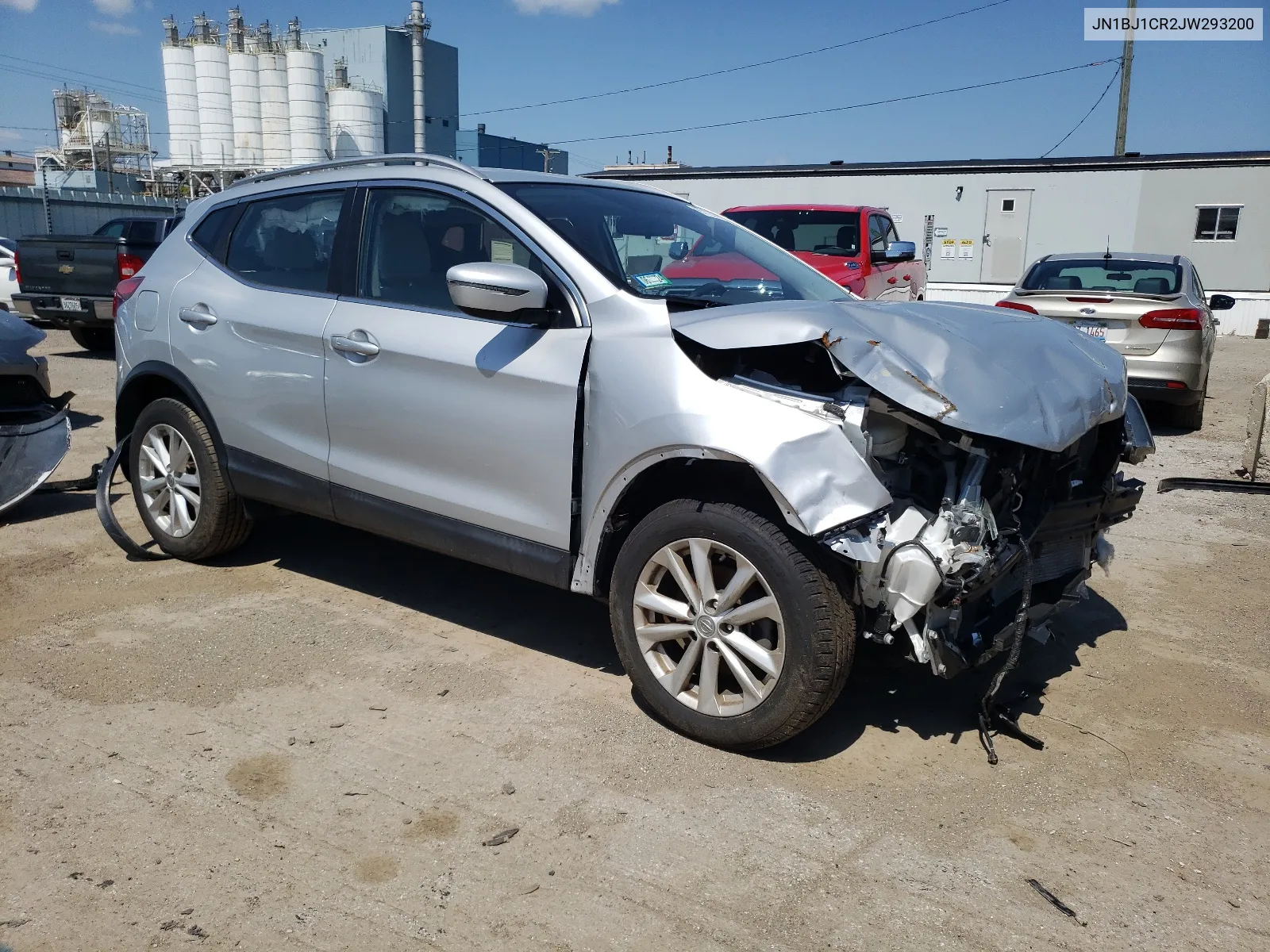 JN1BJ1CR2JW293200 2018 Nissan Rogue Sport S