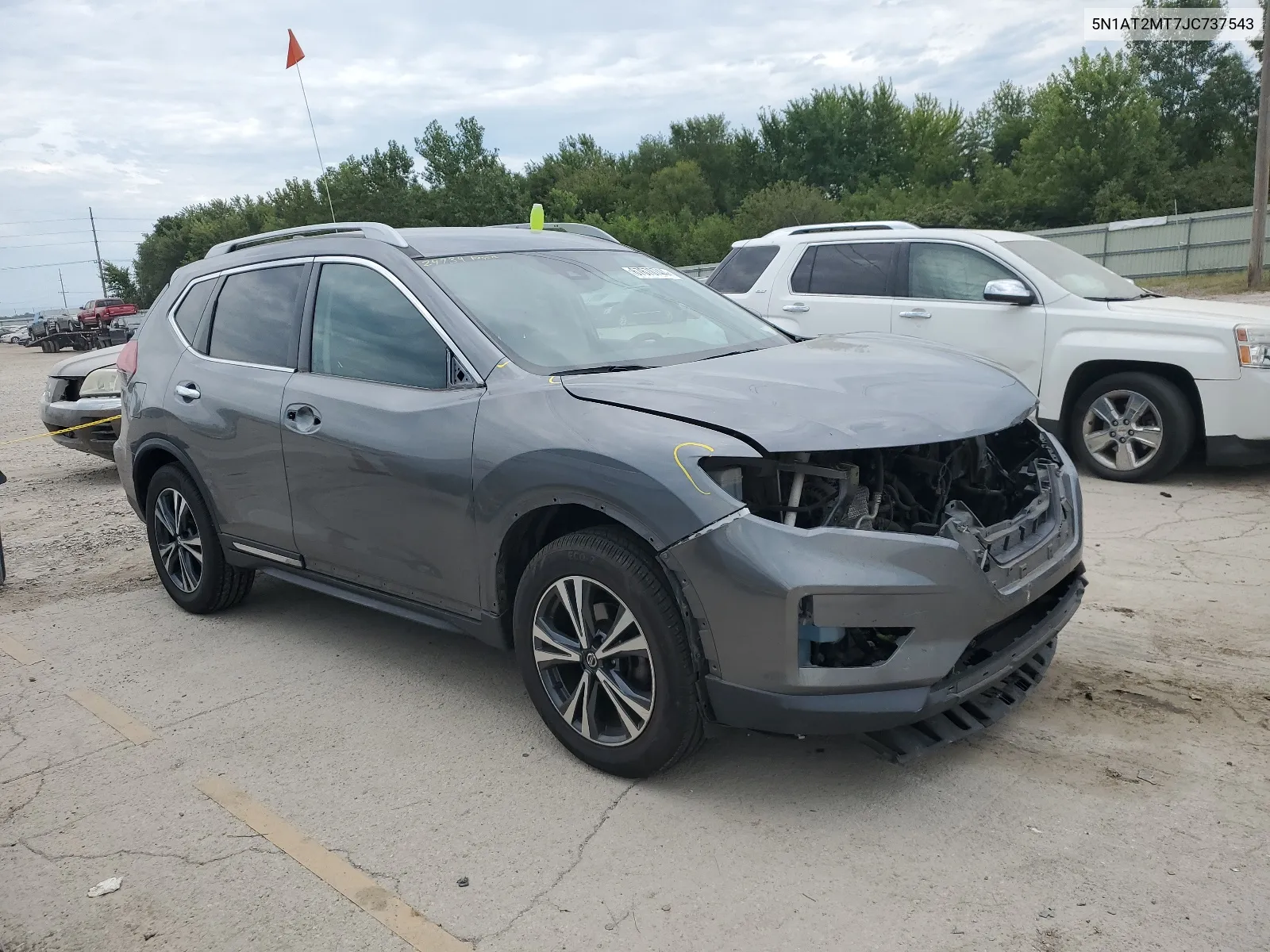 2018 Nissan Rogue S VIN: 5N1AT2MT7JC737543 Lot: 67670744