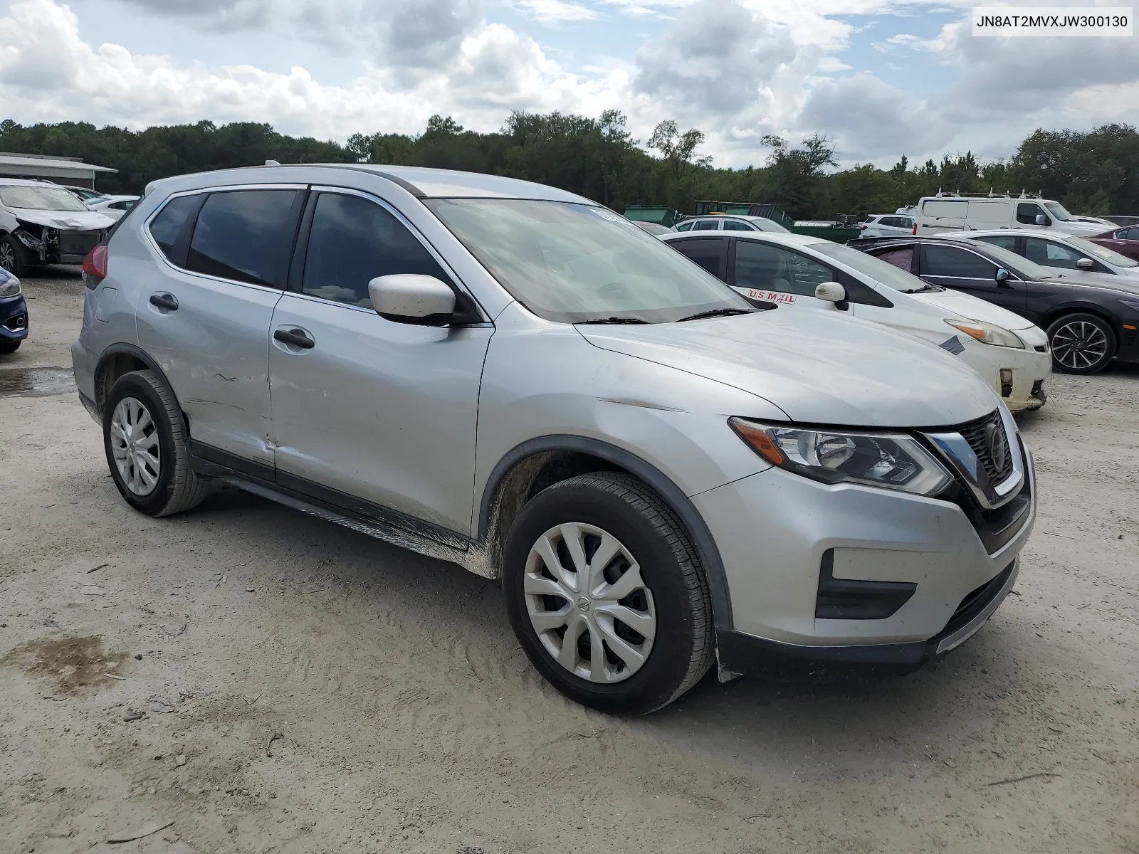 JN8AT2MVXJW300130 2018 Nissan Rogue S