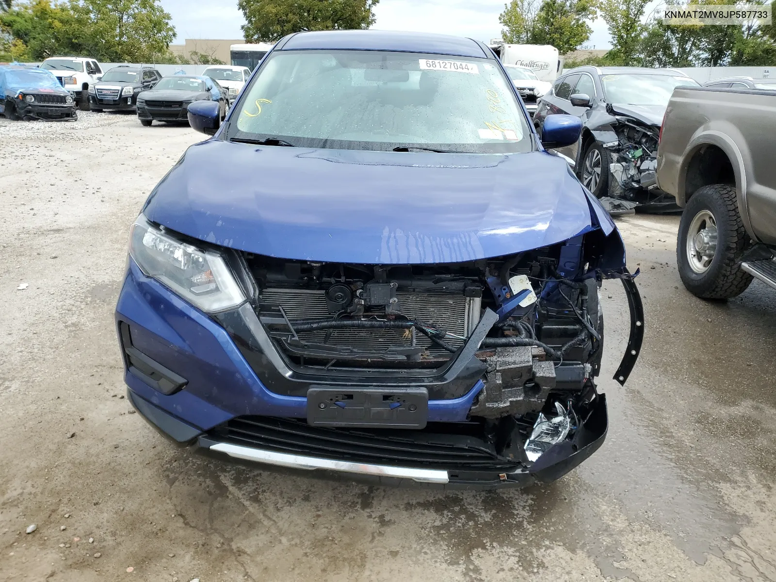 KNMAT2MV8JP587733 2018 Nissan Rogue S