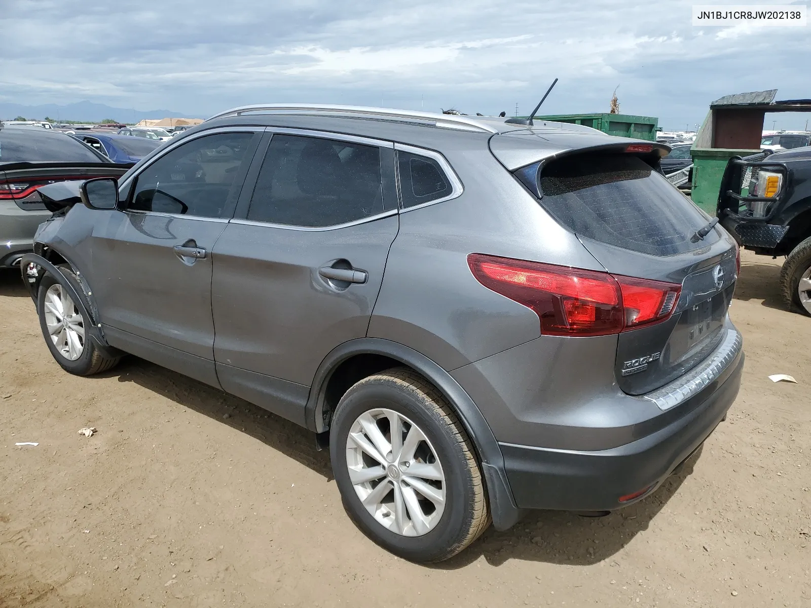 JN1BJ1CR8JW202138 2018 Nissan Rogue Sport S